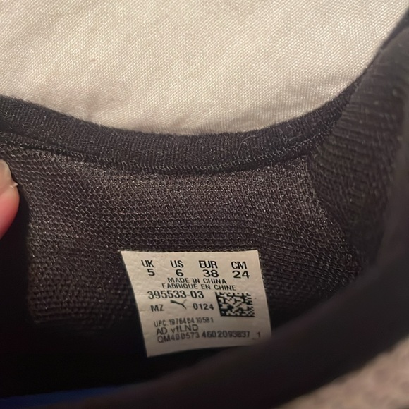 Puma - youth size 6. Great used condition. - Picture 8 of 12